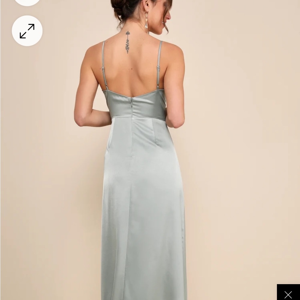 Green Backless Gown with Slit and Sweetheart Neckline for Wedding Guest - Picture 2 of 3